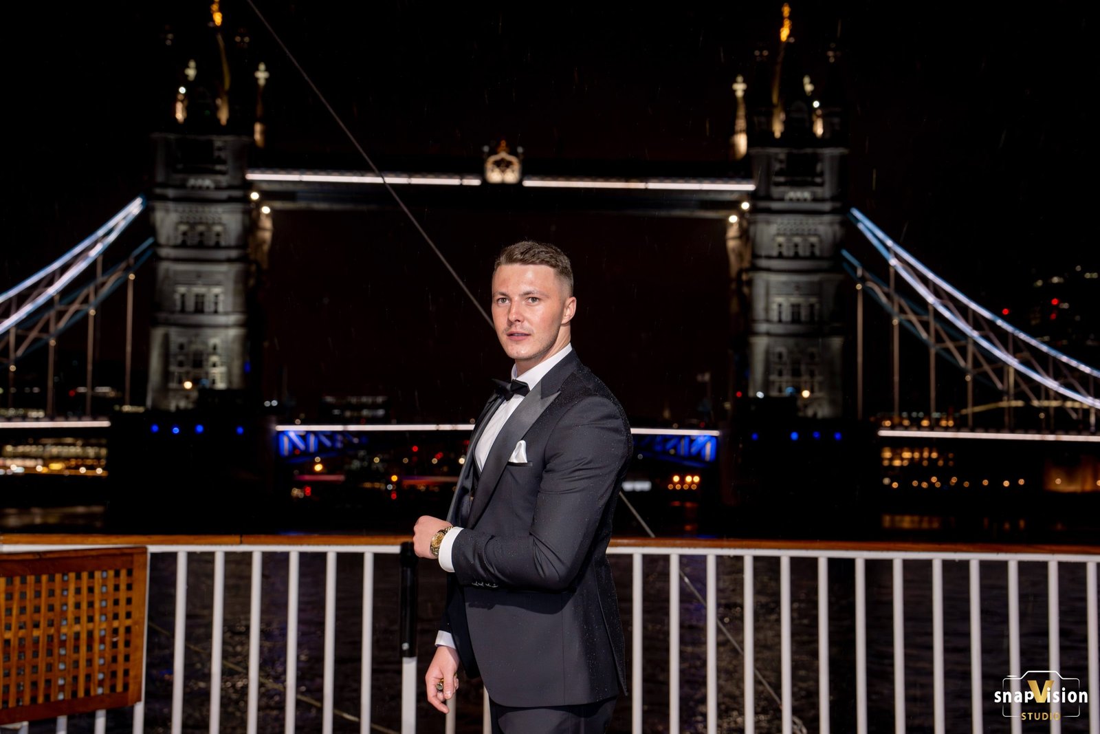 A professional photographer from Snap VisioN Studio recorded the keynote speakers and audience at a corporate event in a London conference hall.